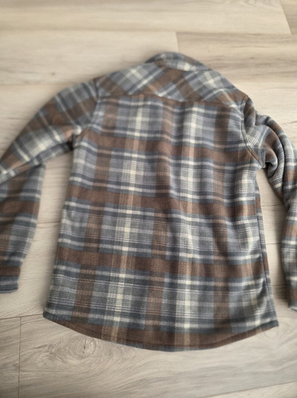 Oneil Flannel - Picture 9 of 9